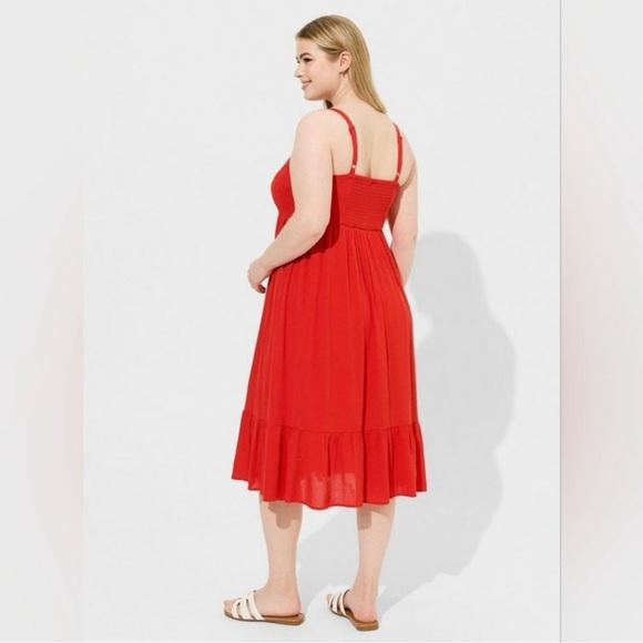 Torrid Red Midi Washable
Gauze Smocked Bodice Tiered Dress size 2 (Fits 18-20) - Picture 3 of 8